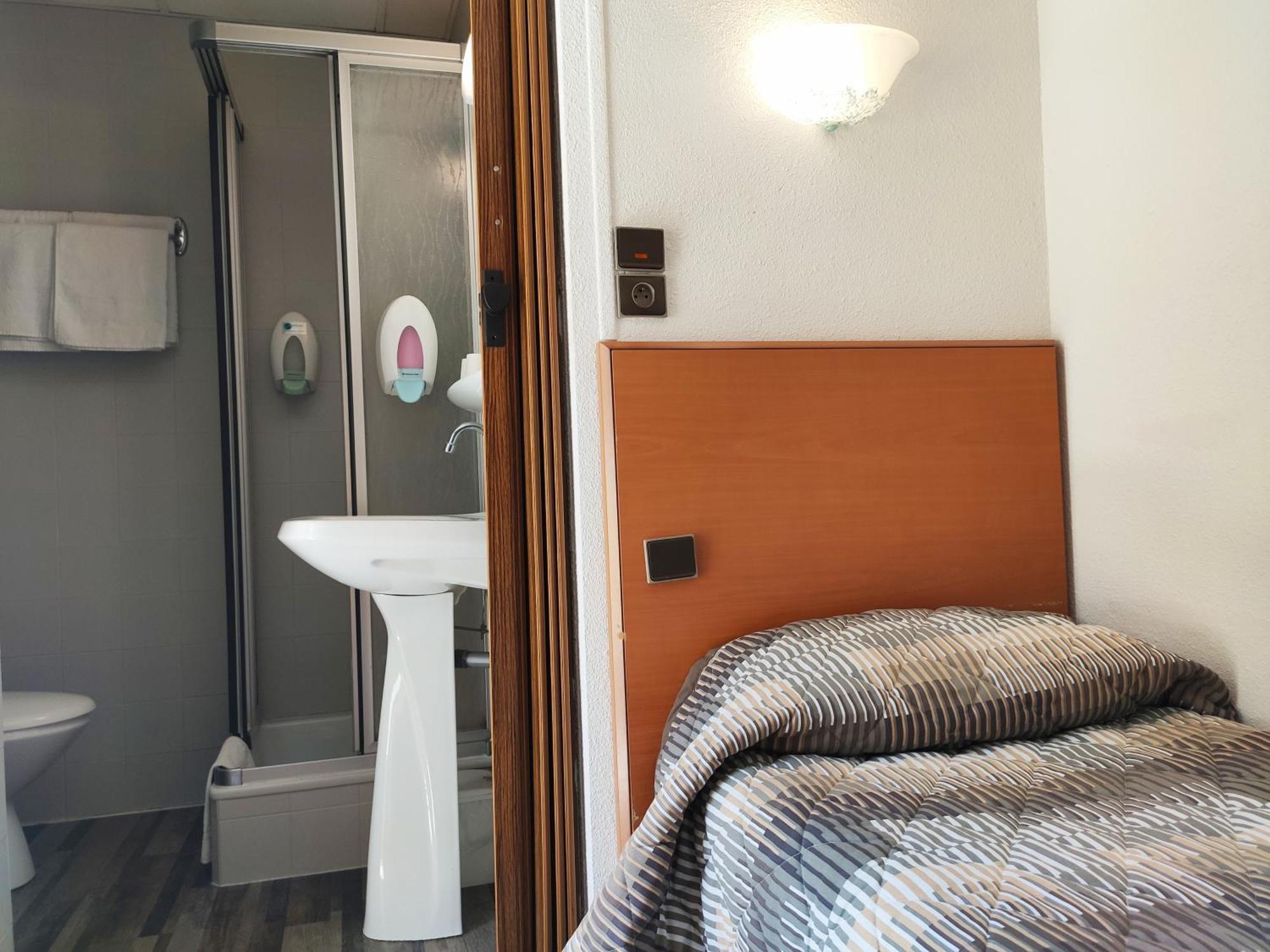 Hotel Compostelle Лурд Екстериор снимка