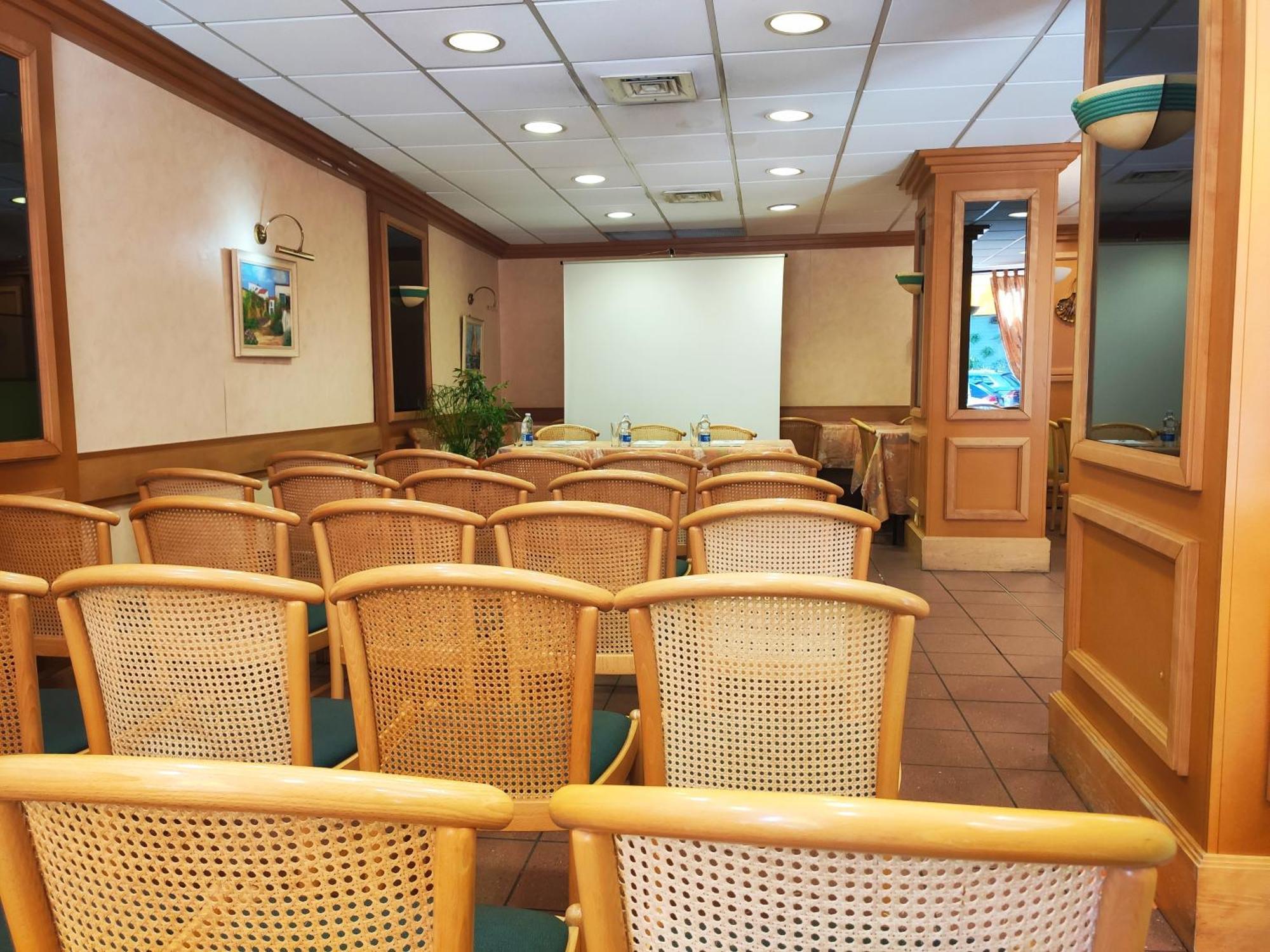 Hotel Compostelle Лурд Екстериор снимка