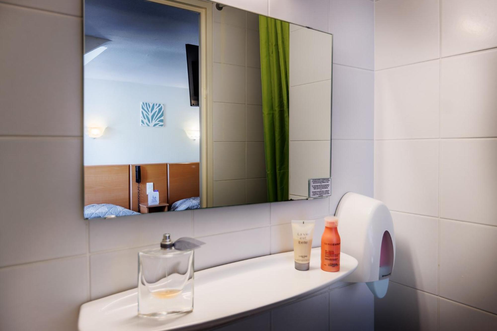 Hotel Compostelle Лурд Екстериор снимка